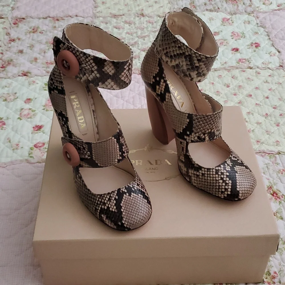 Prada python ankle strap marry jane pumps Calzature Donna Cipria button hot 37 7 - Picture 4 of 17